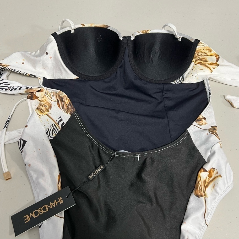 🆕 WE ARE HANDSOME The Basque Panel One Piece Swimsuit - Picture 12 of 13